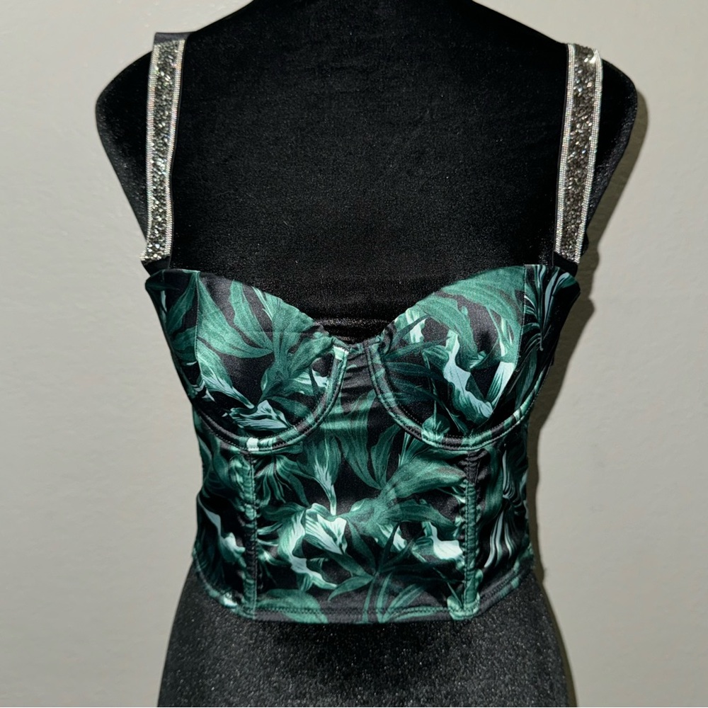 2 Vs Corsets - Picture 6 of 14